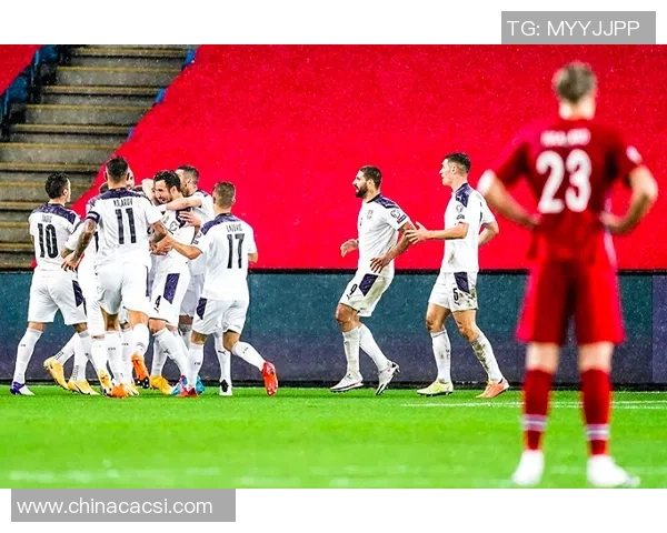 法国十几岁足球天才男篮崭露头角 未来潜力无可限量