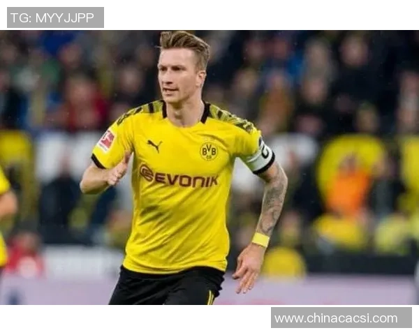 足球球星受伤后的康复治疗与职业生涯影响分析